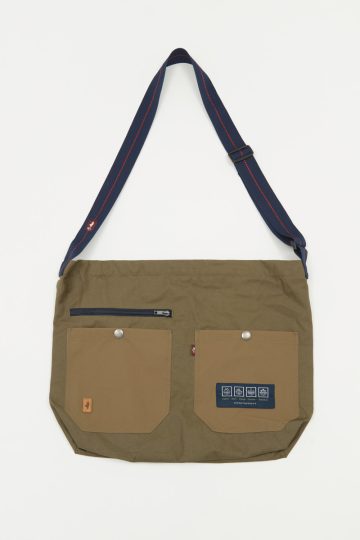 Canvas messenger bag