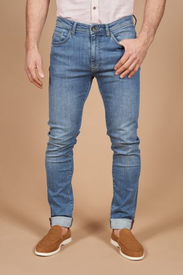 Jean regular tapered stone washed