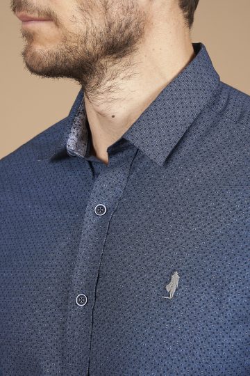 Chemise imprimée micro motifs faux uni